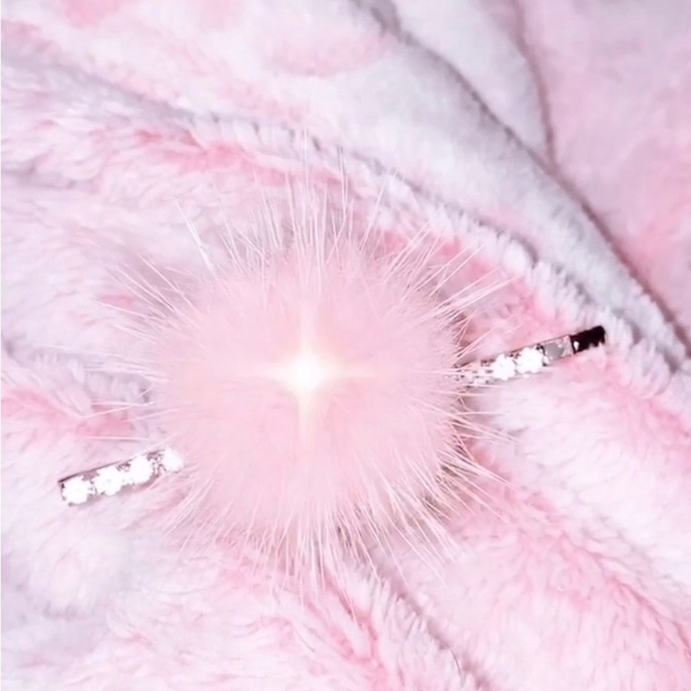 Pom pom hair diamond pin